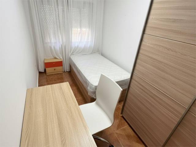 Piso en Alquiler en Avenida Doctor Fedriani, 43 en El Torrejón - El Cerezo