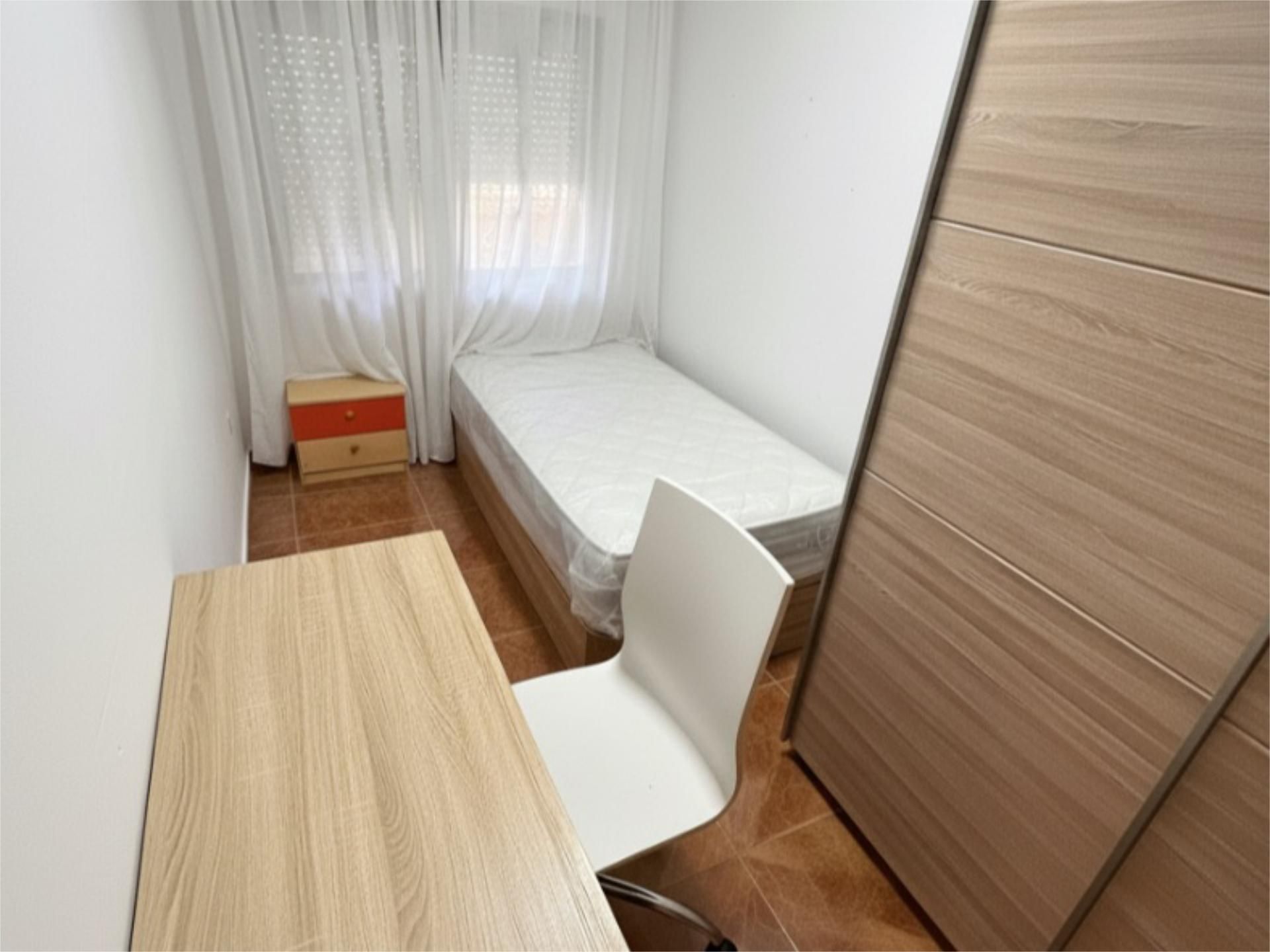 Flat to rent in Avenida Doctor Fedriani, 43, El Torrejón - El Cerezo