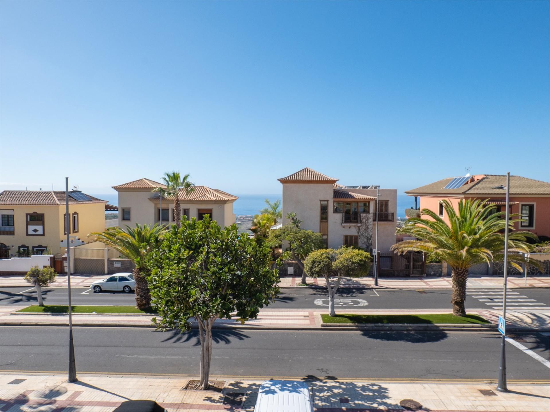 Exterior view of Single-family semi-detached for sale in Adeje  with Terrace, Community parking and Balcony