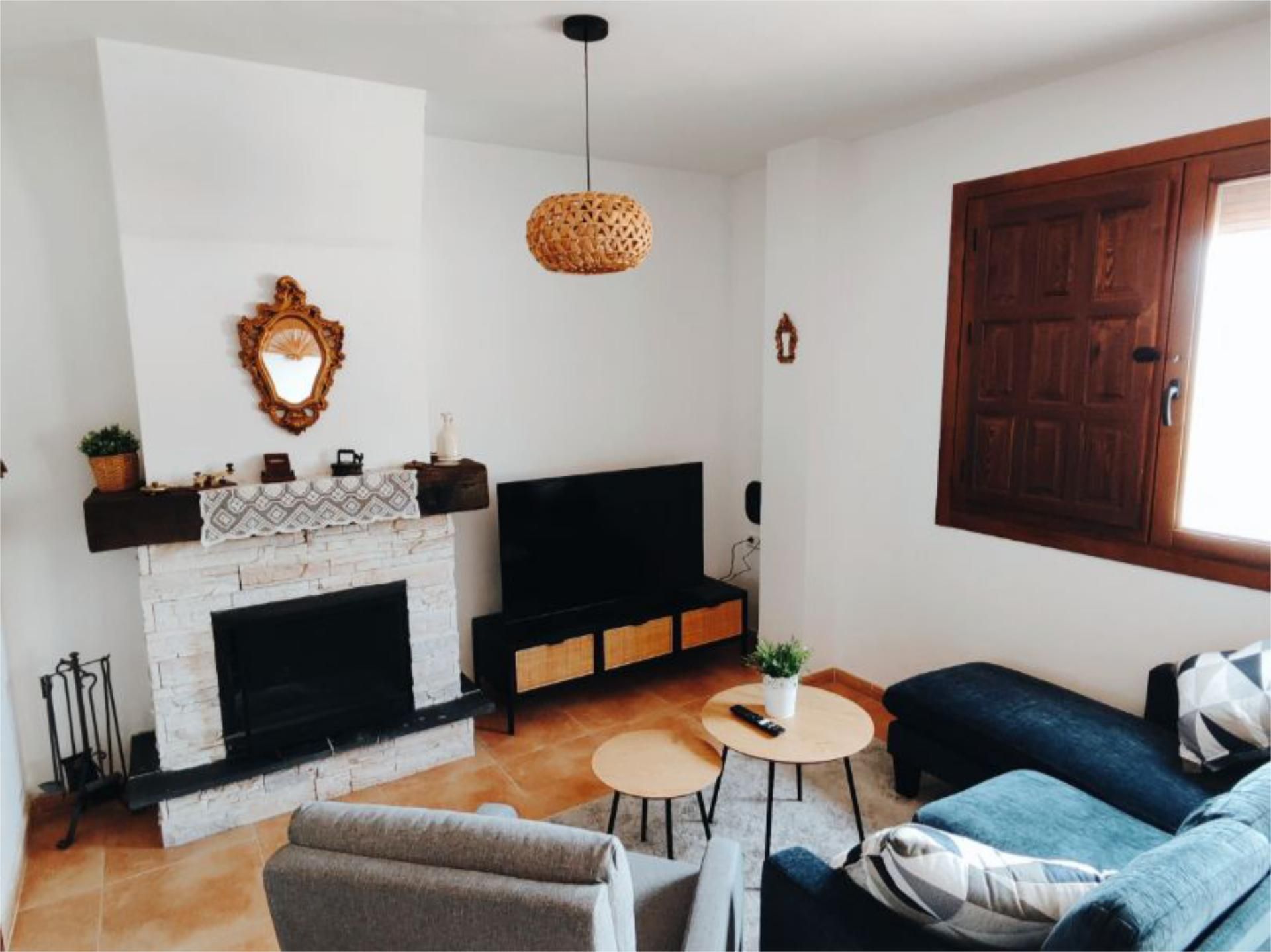 Sala d'estar de Apartament de lloguer en Ohanes amb Terrassa i Moblat