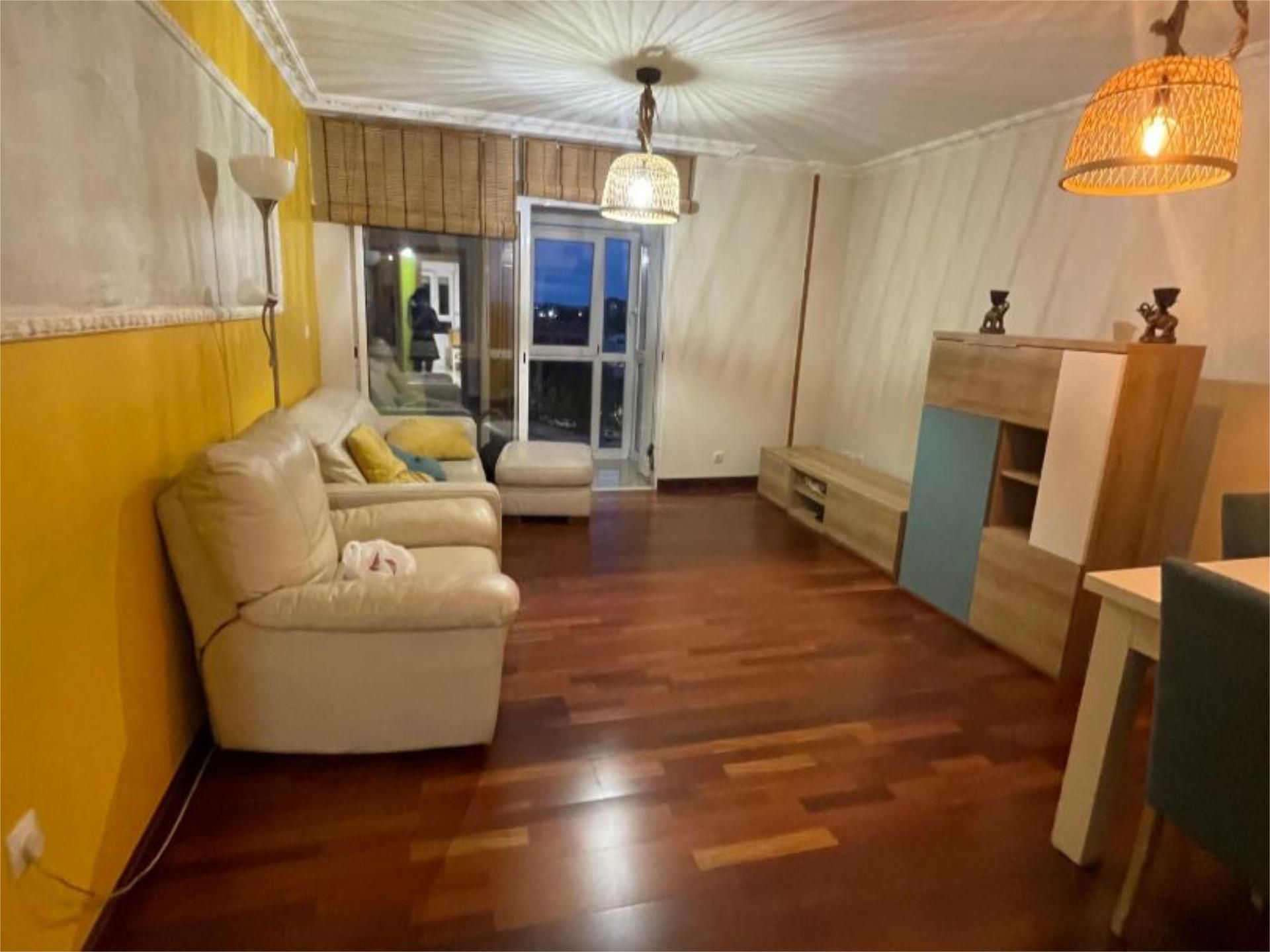 Sala de estar de Apartamento de alquiler en Santander con Calefacción, Amueblado y Balcón