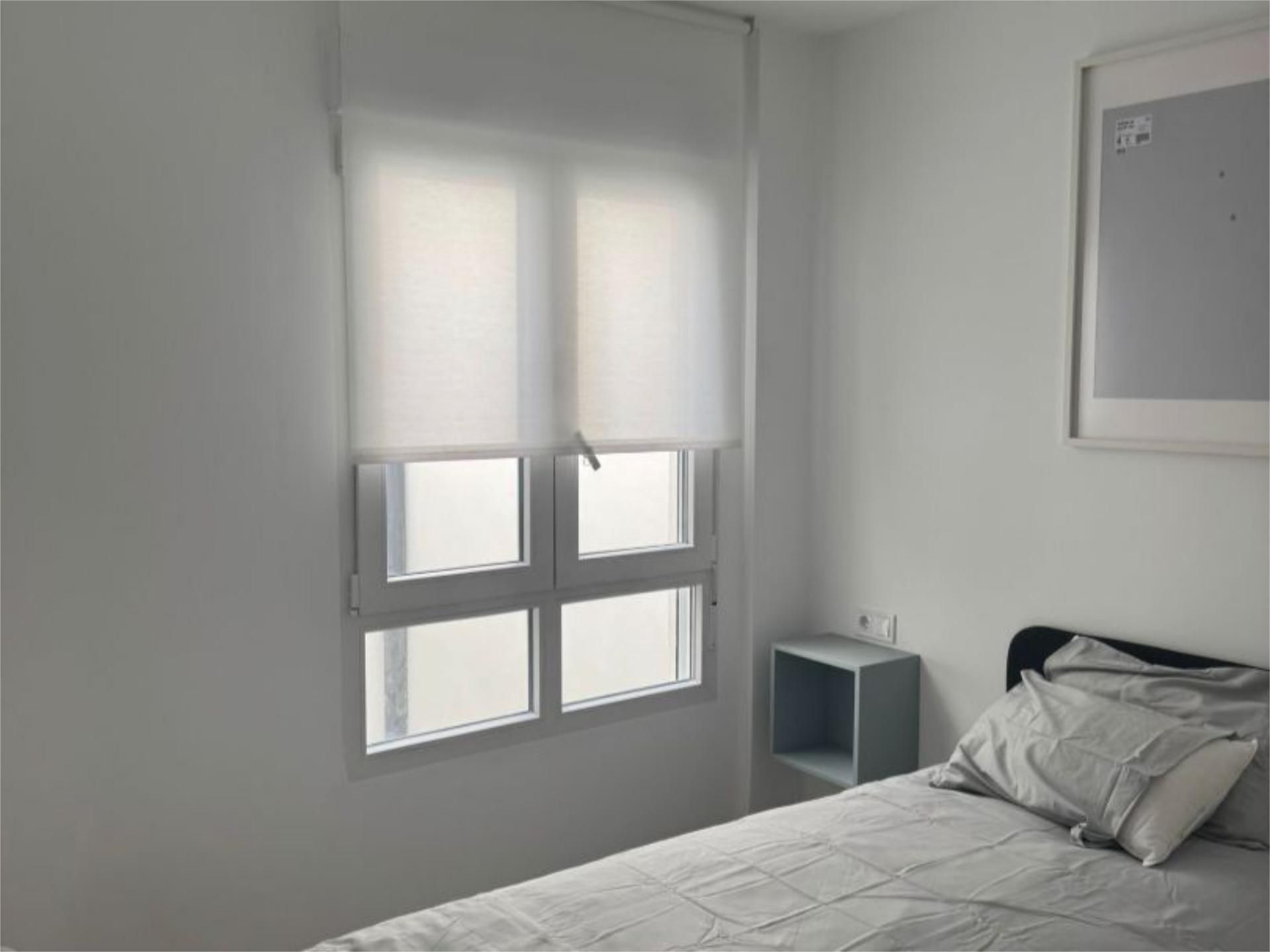 Bedroom of Flat to share in Burjassot  with Air Conditioner, Heating and Parquet flooring