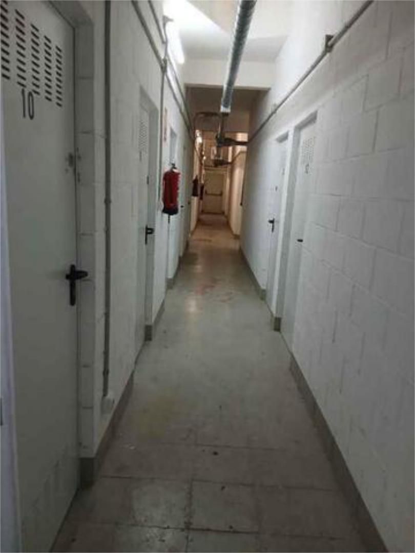Box room to rent in Barakaldo 