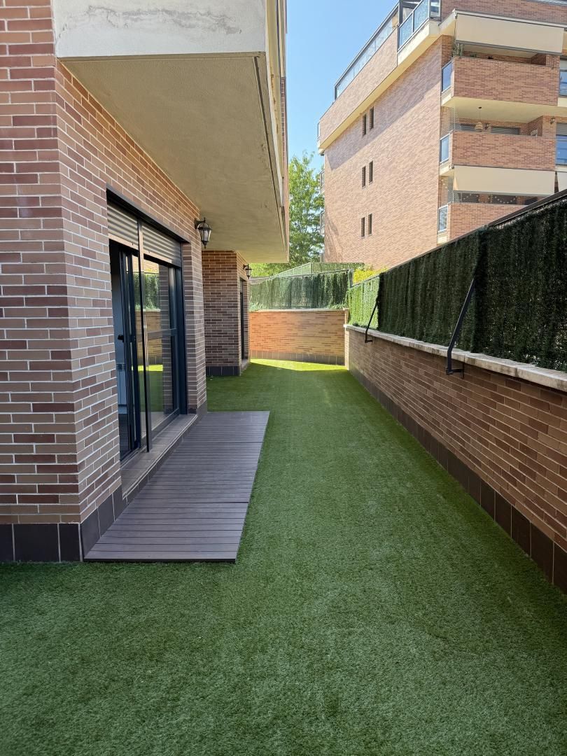 Terrassa de Planta baixa de lloguer en Colmenar Viejo amb Calefacció, Jardí privat i Parquet