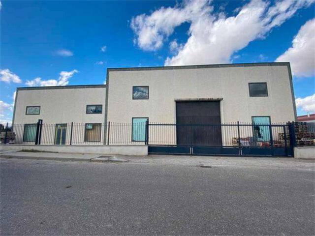 Nave industrial en Alquiler en Hinojosa del Duque