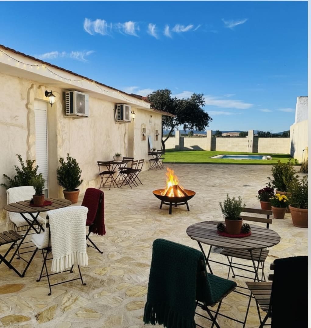 Terrace of Single-family semi-detached for sale in El Robledo    with Air Conditioner, Heating and Private garden