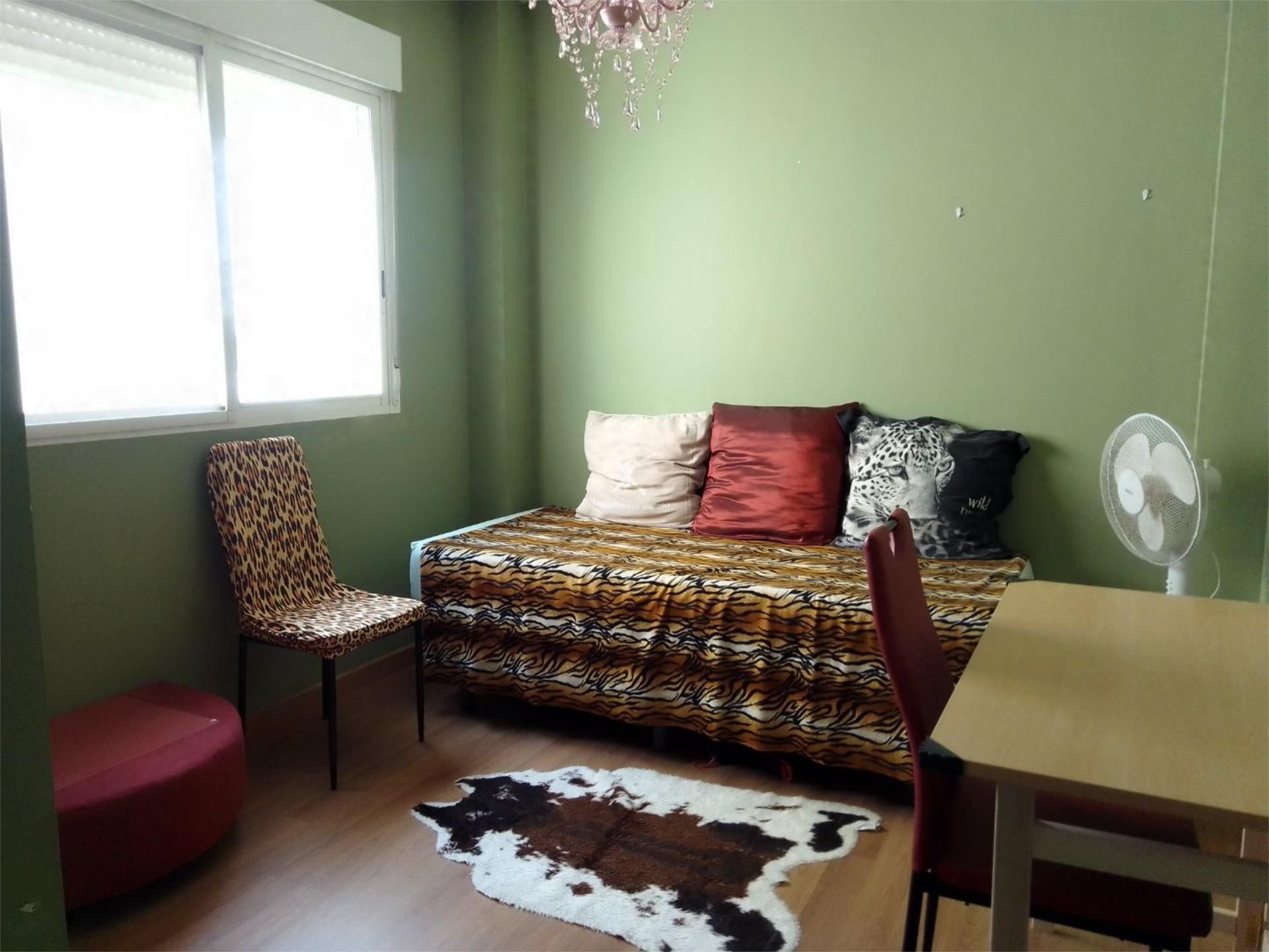 Dormitori de Àtic per a compartir en Moncofa amb Aire condicionat, Calefacció i Parquet
