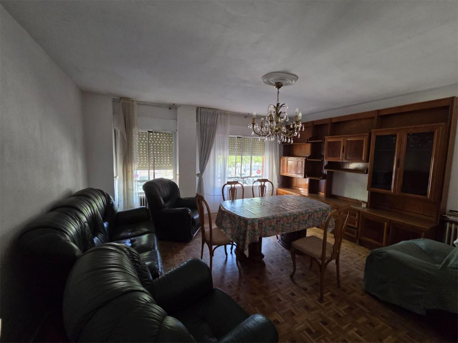 Living room of Flat for sale in  Madrid Capital  with Heating, Terrace and Storage room