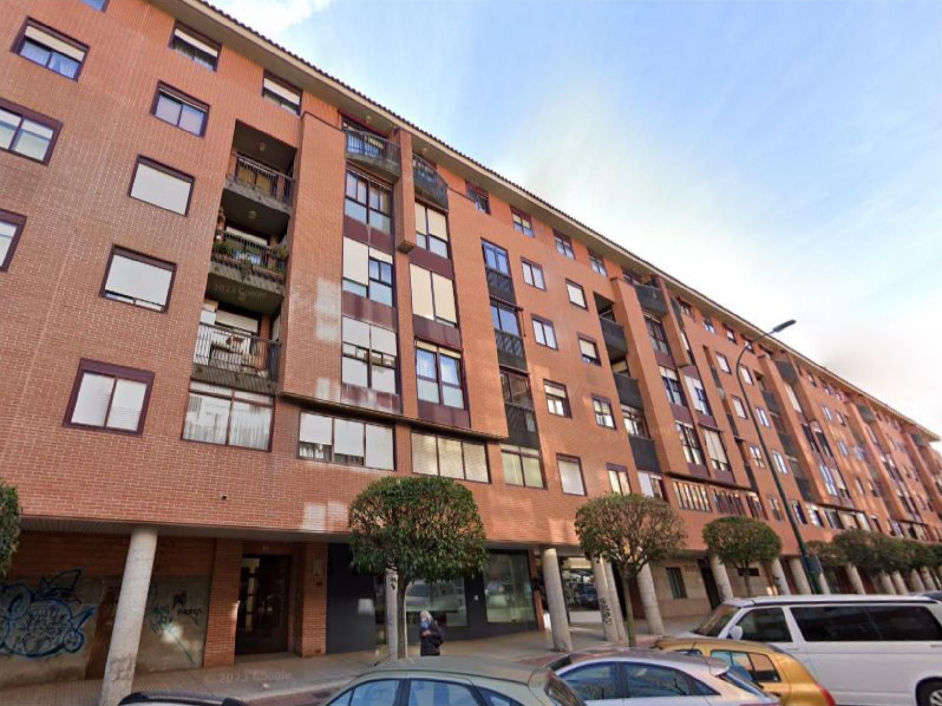Vista exterior de Pis en venda en Valladolid Capital amb Calefacció, Parquet i Terrassa