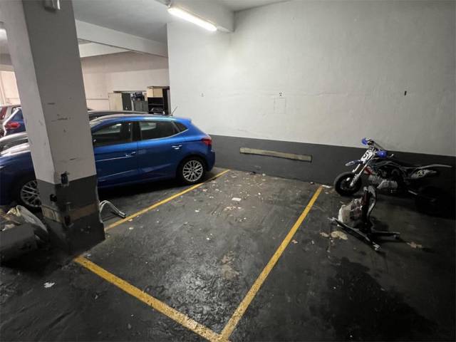 Garaje en Venta en Loruri Zeharkalea, 1 en Barrio de Uribarri