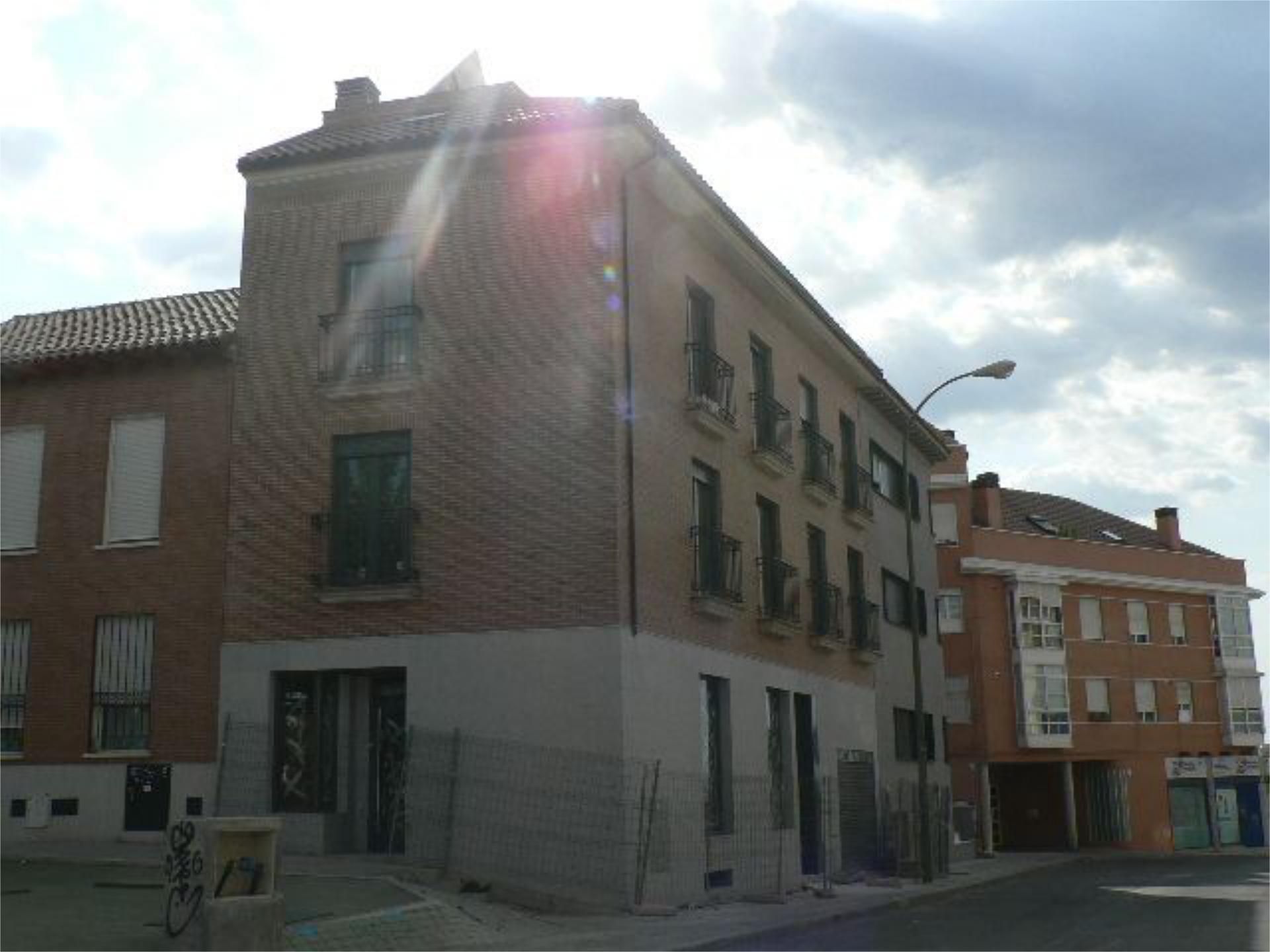 Vista exterior de Pis de lloguer en  Madrid Capital amb Aire condicionat i Balcó