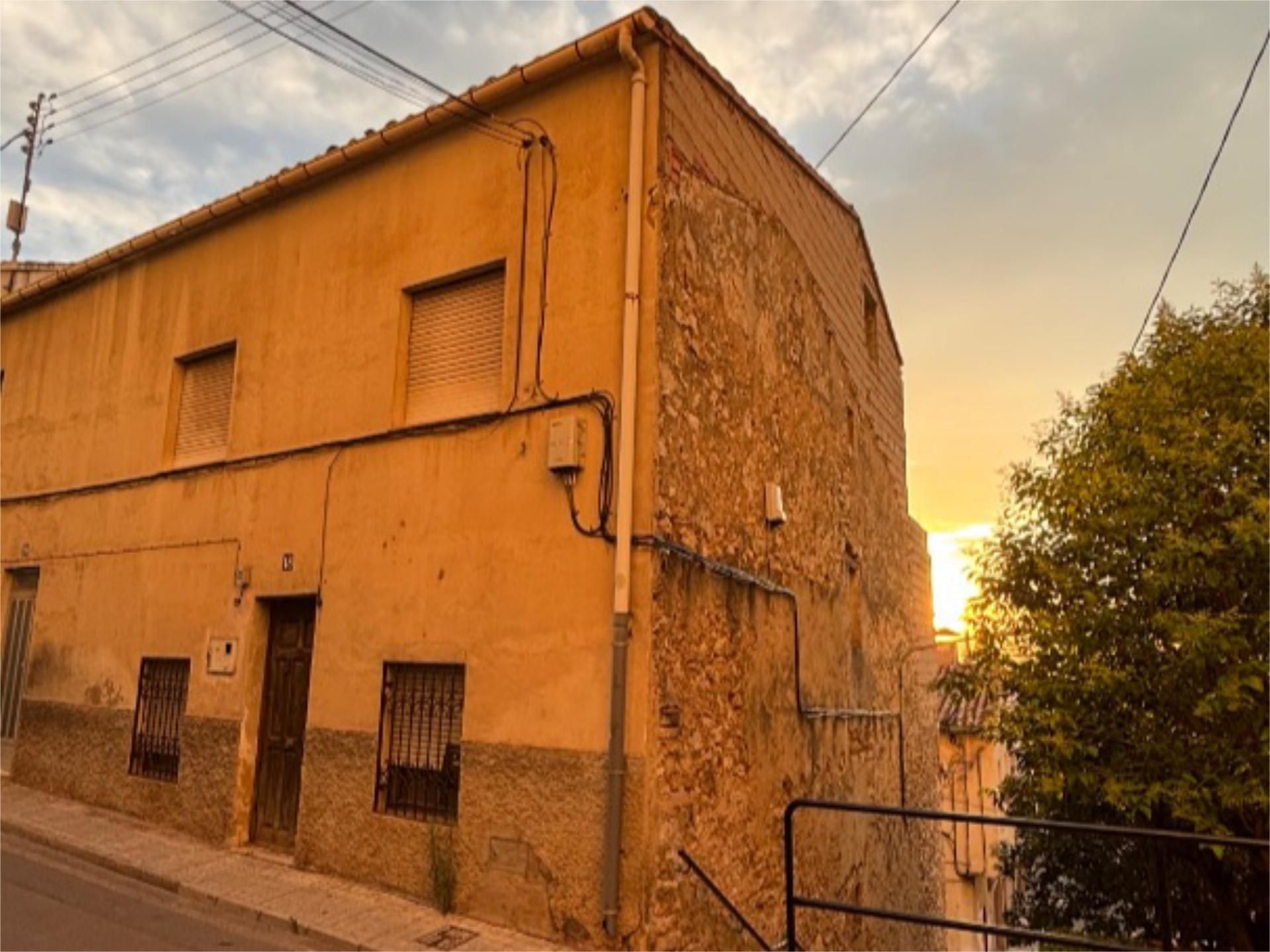 Vista exterior de Pis en venda en Banyeres de Mariola amb Terrassa i Balcó