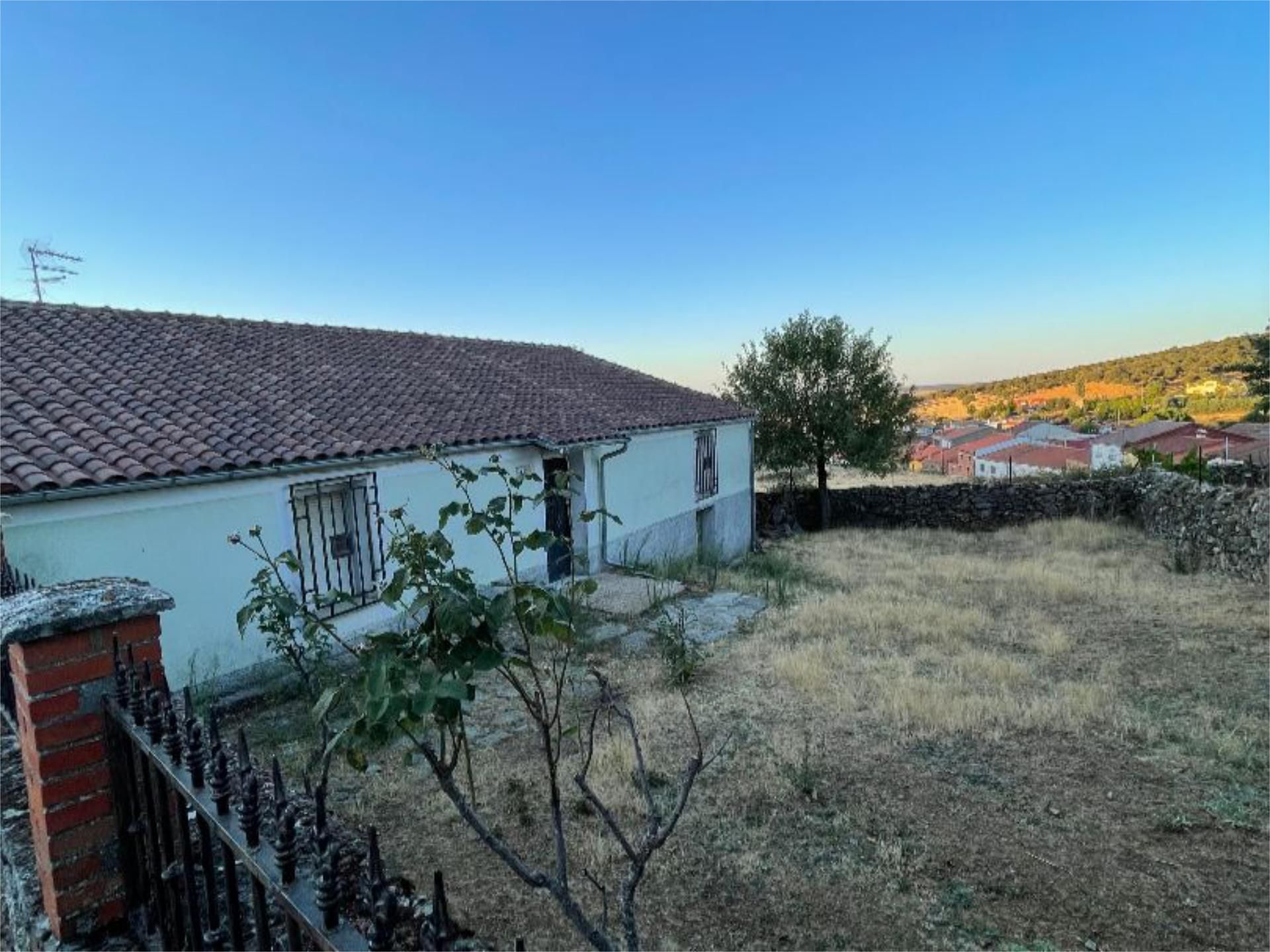 Vista exterior de Planta baixa en venda en Las Veguillas  amb Jardí privat, Terrassa i Traster