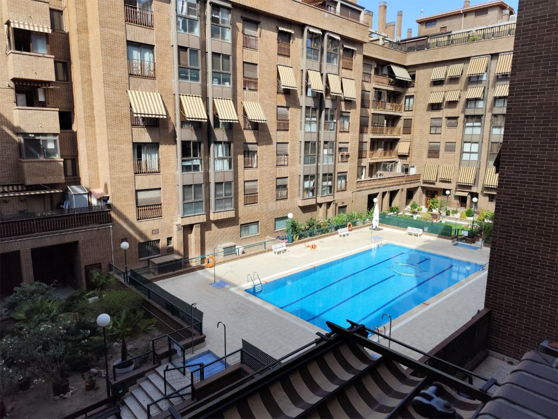 Swimming pool of Flat to rent in  Madrid Capital  with Air Conditioner, Private garden and Parquet flooring
