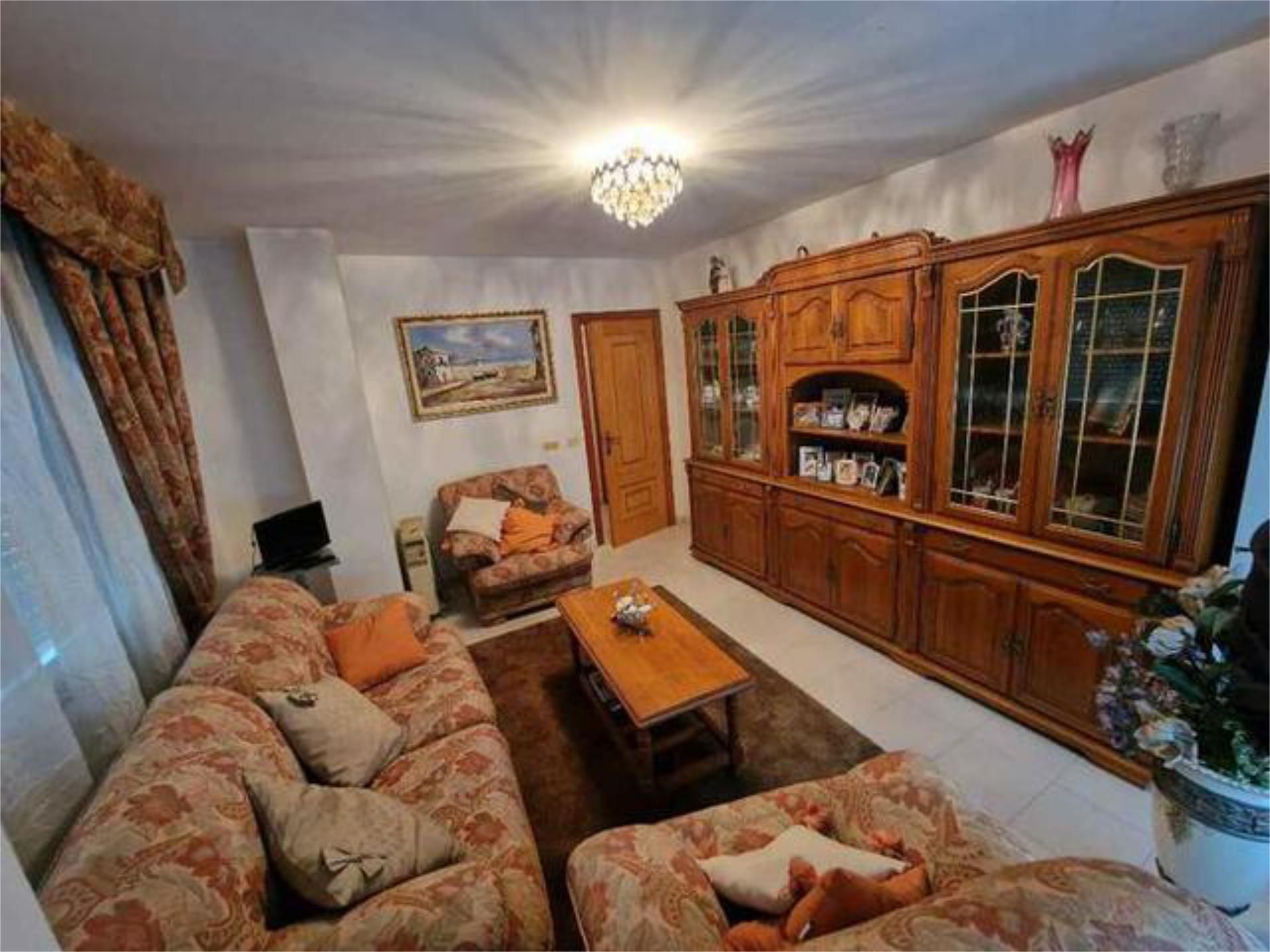 Sala de estar de Piso en venta en Carballo con Trastero y Amueblado
