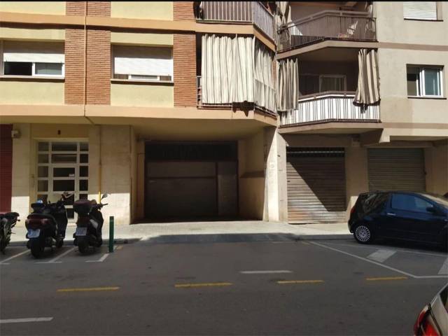 Garaje en Venta en Carrer de l'Alzina, 10 en La Roureda