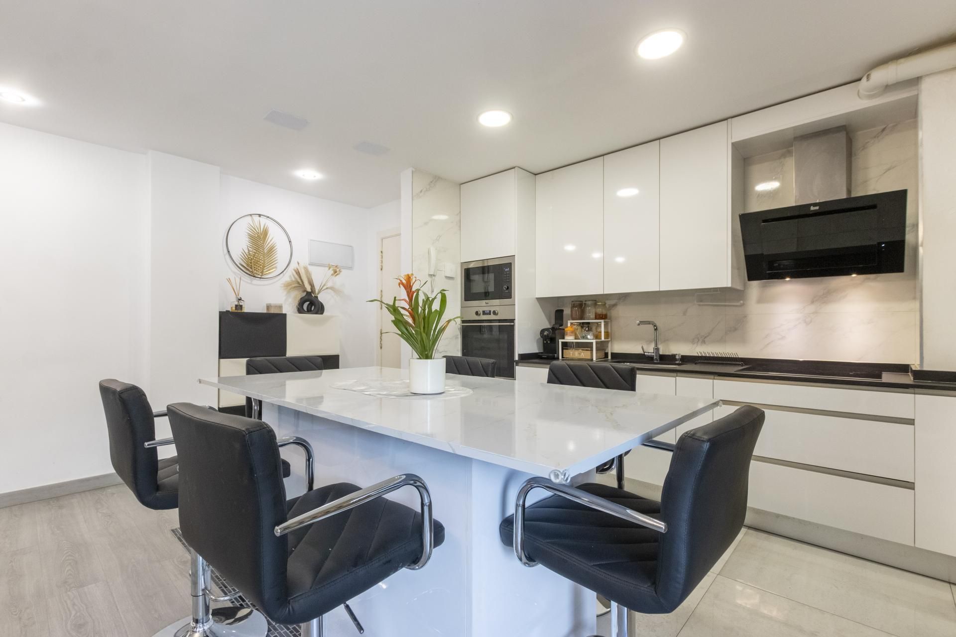 Kitchen of Flat for sale in Torrejón de Ardoz  with Air Conditioner, Heating and Parquet flooring