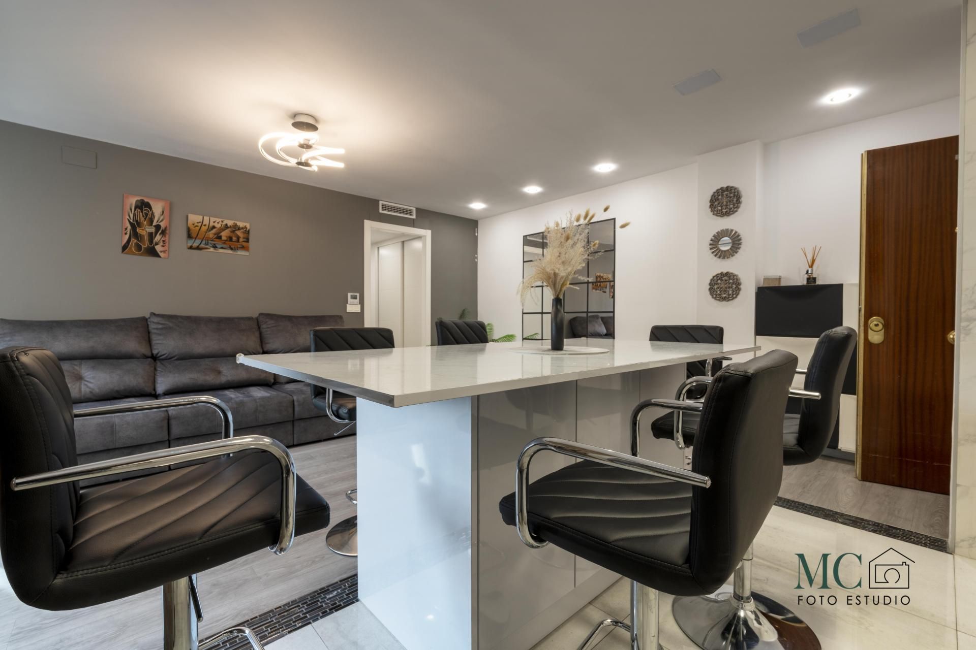 Living room of Flat for sale in Torrejón de Ardoz  with Air Conditioner, Terrace and Swimming Pool