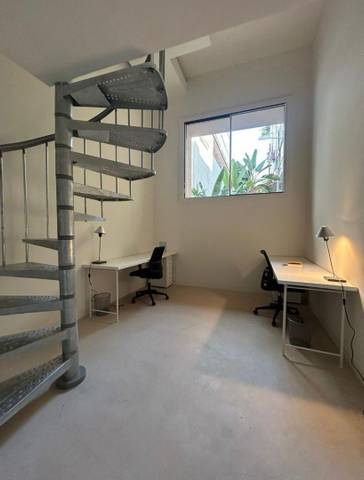 Oficina en Alquiler en Carrer de la Llacuna, 10312 en El Parc i la Llacuna del Poblenou