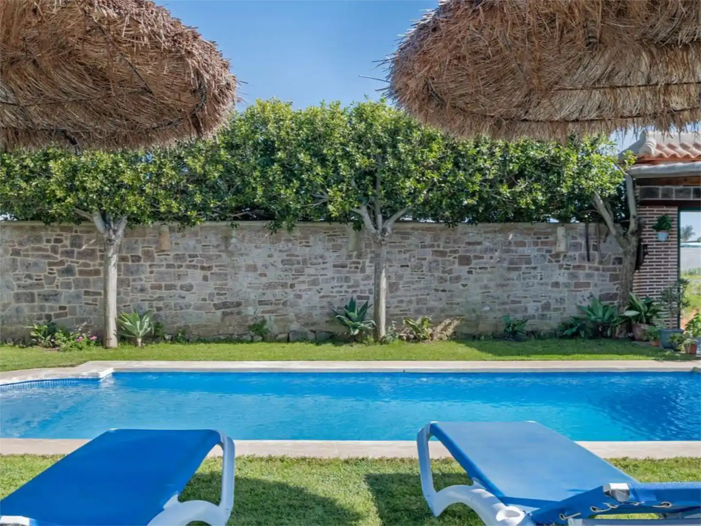Finca rústica de alquiler en Carretera del Pradillo, 15, Conil Piscina de Finca rústica de alquiler en Conil de la Frontera con Aire acondicionado, Calefacción y Jardín privado