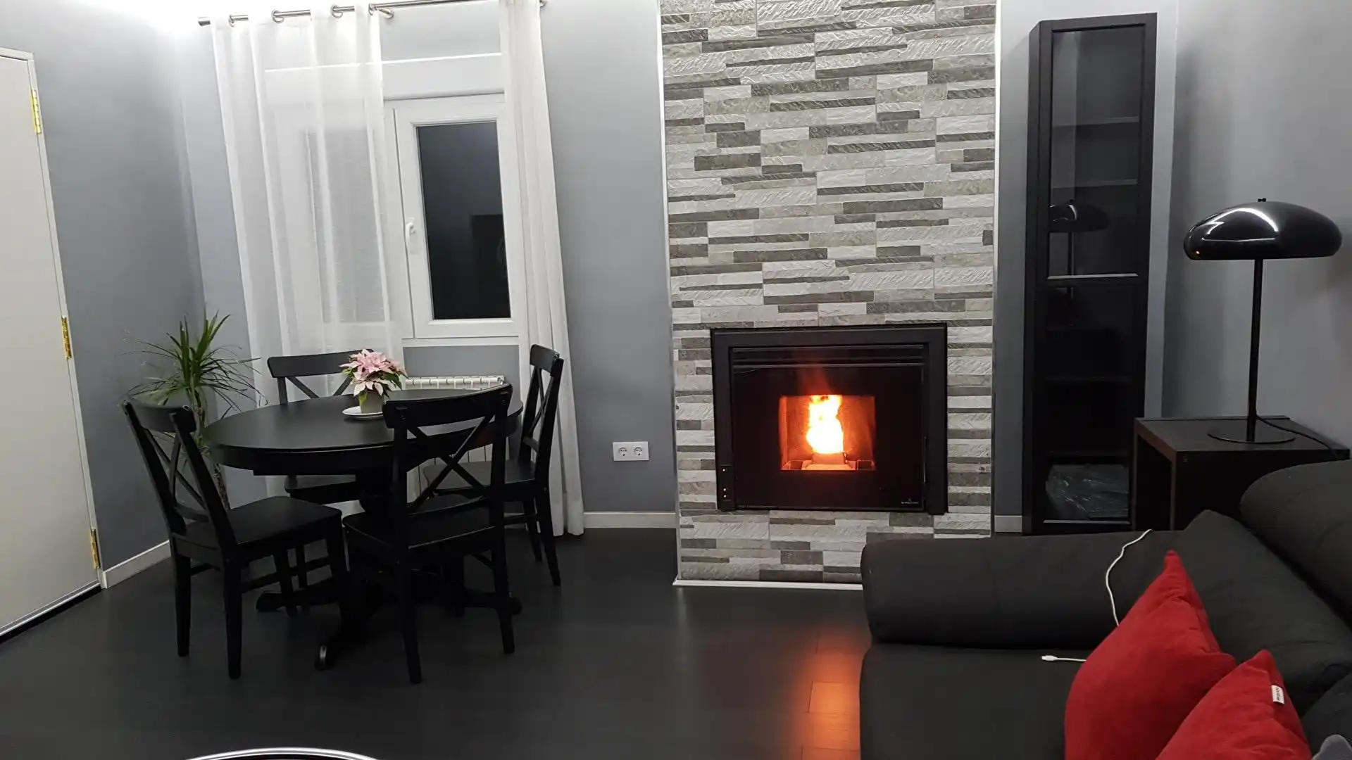Piso en venta en Calle Río Cifuentes, 159, El Casar Sala de estar de Piso en venta en El Casar con Calefacción, Jardín privado y Parquet