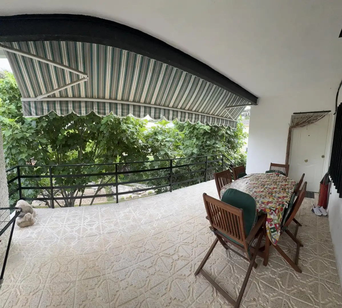 Piso en venta en Calle Río Cifuentes, 159, El Casar Terraza de Piso en venta en El Casar con Calefacción, Jardín privado y Parquet