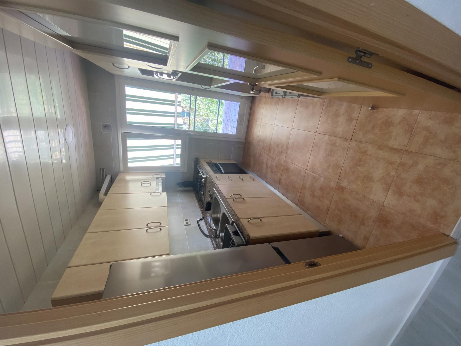 Kitchen of Flat to share in Martorell  with Heating, Parquet flooring and Terrace