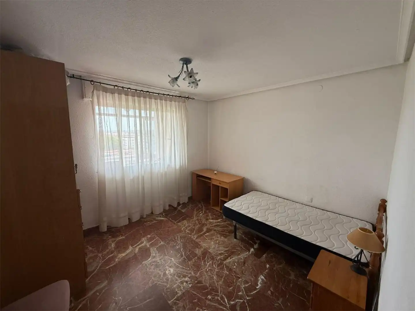 Habitació a Plaza Profesor Tierno Galván, 14, El Ranero Dormitori de Pis per a compartir en Murcia amb Aire condicionat, Moblat i Balcó