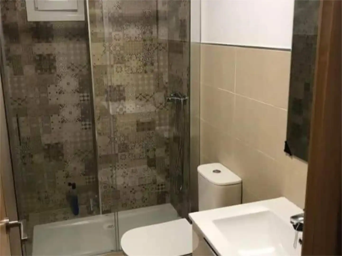 Badezimmer von Wohnung zur Miete in Tarifa mit Privatgarten, Terrasse und Schwimmbad
