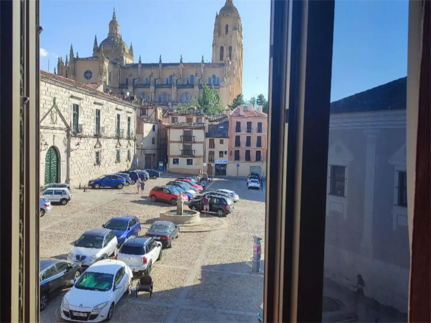 Piso de alquiler en Plaza San Esteban, 13, Plaza Mayor - San Agustín Parking de Piso de alquiler en Segovia con Calefacción, Parquet y Amueblado
