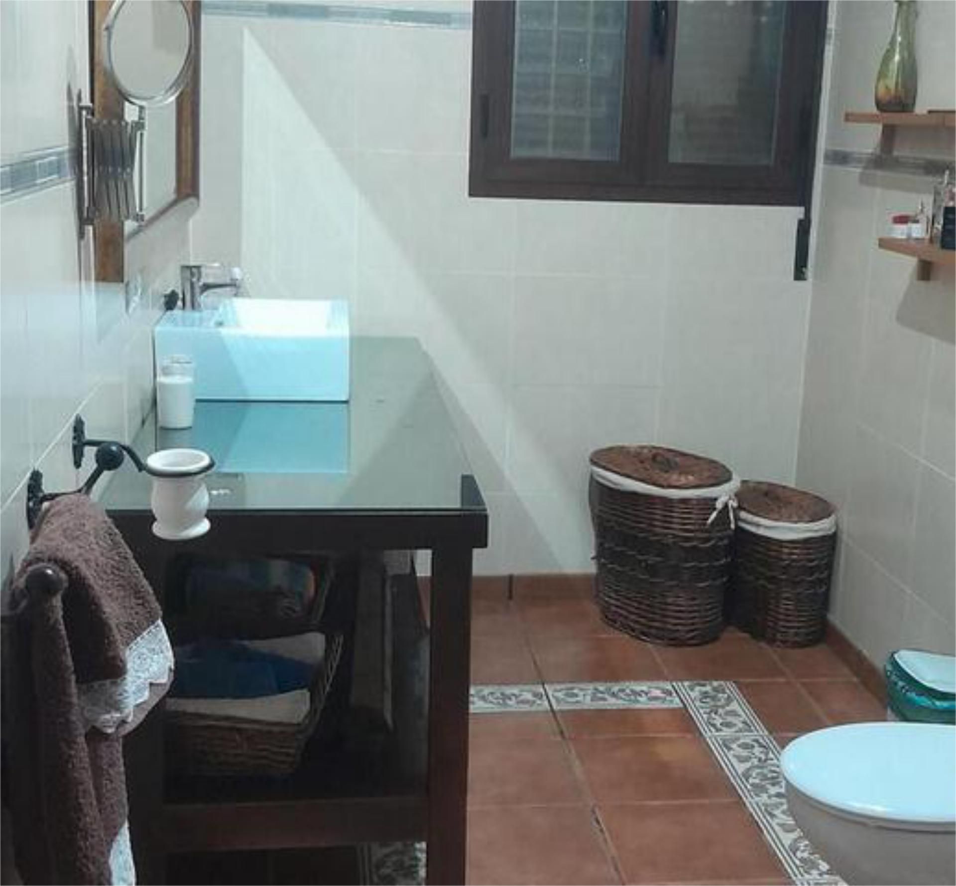 Bathroom of Flat to rent in Pozo Alcón  with Private garden, Terrace and Storage room