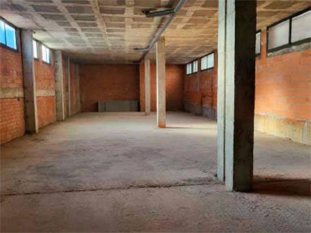 Local comercial en Alquiler en Carrer de Pere Sala, 1 en La Roureda