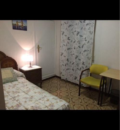 Photo 1 of Flat to share in Calle Río de la Fuente, 12, Lourdes, Navarra