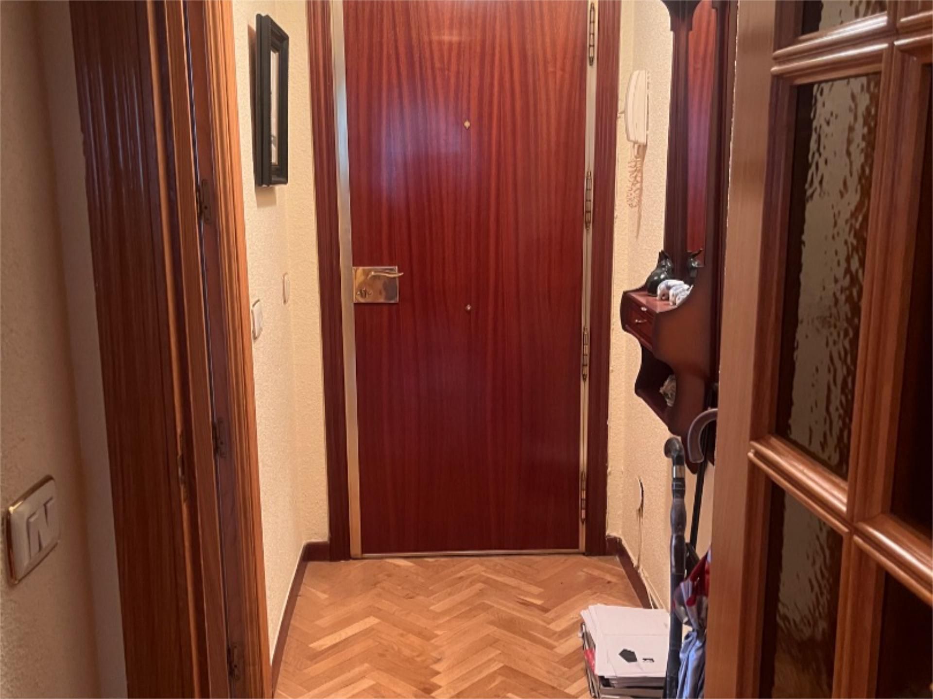 Flat for sale in  Madrid Capital  with Air Conditioner, Heating and Private garden