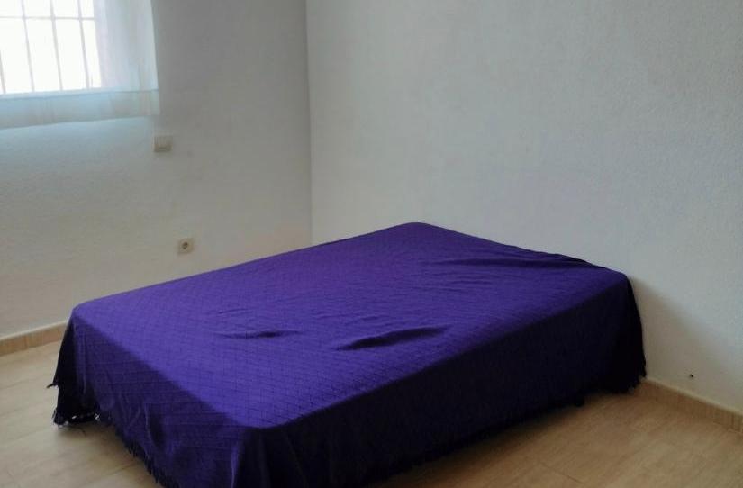 Foto 1 de Casa adosada per a compartir a Calle Grecia, 15, Chozas de Canales, Toledo