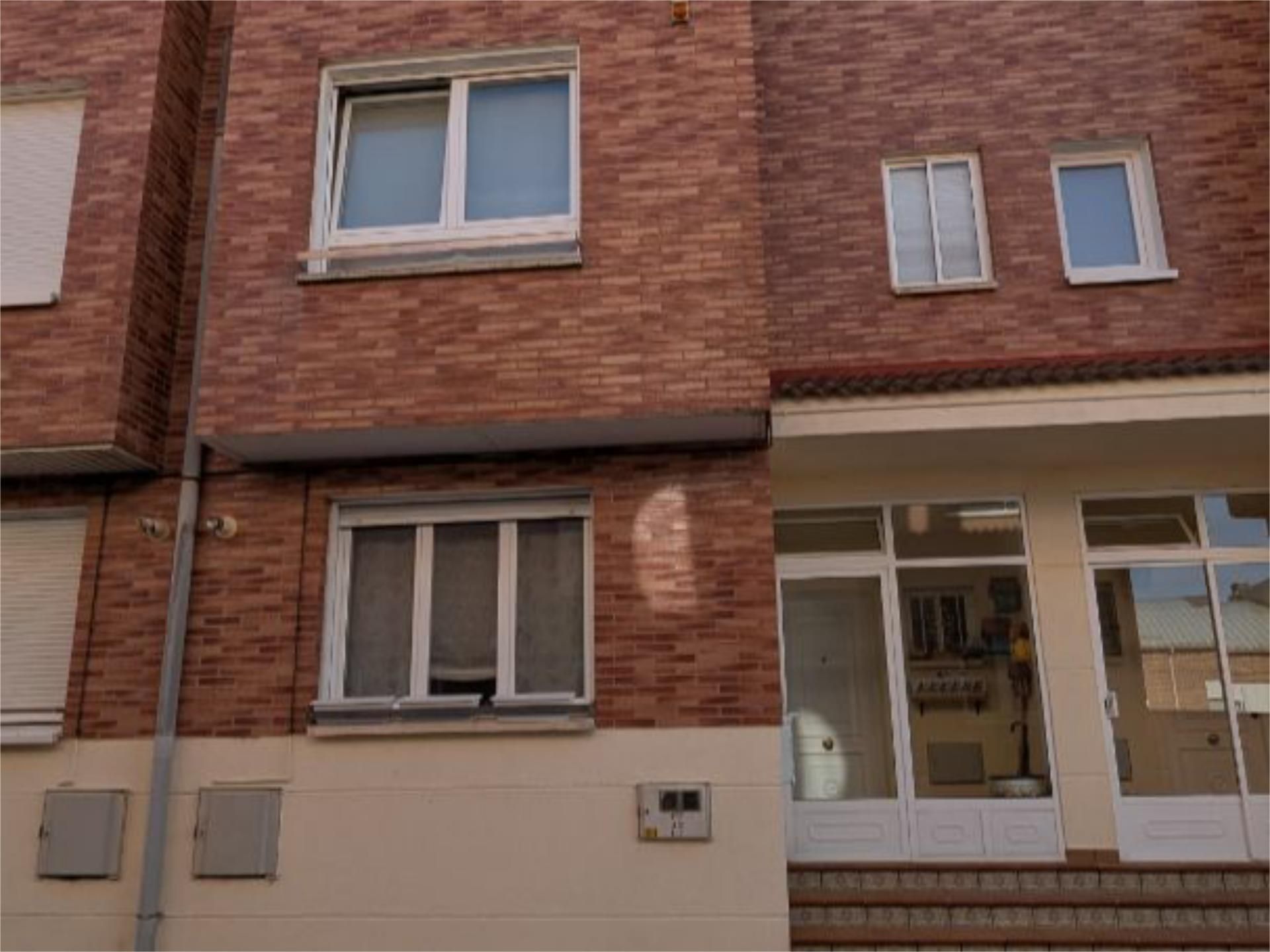 Vista exterior de Pis en venda en Burgos Capital amb Calefacció, Parquet i Terrassa