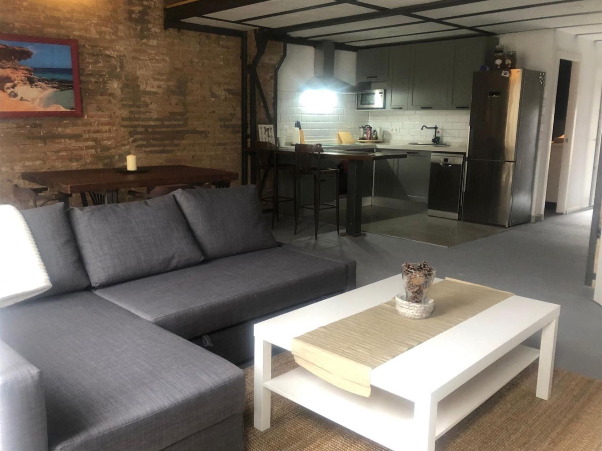 Flat to rent in  Valencia Capital  with Air Conditioner, Terrace and Furnished