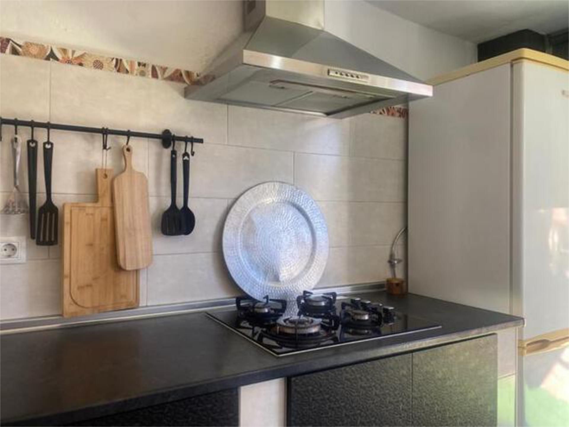 Cuina de Apartament de lloguer en Fuengirola amb Moblat