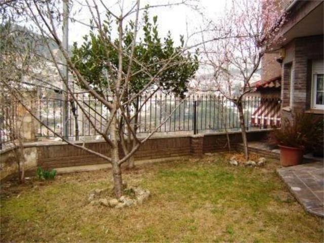 Casa adosada en Venta en Vallirana