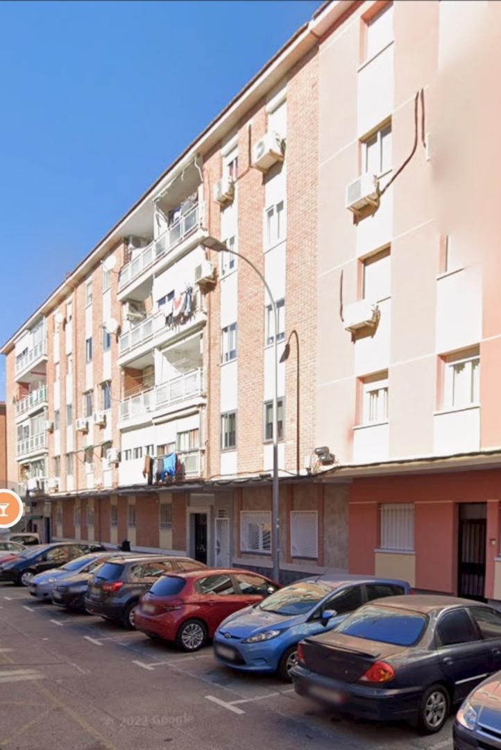 Vista exterior de Pis en venda en Parla amb Aire condicionat, Calefacció i Jardí privat