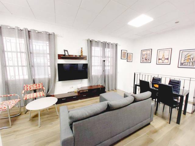 Piso en Alquiler en Calle San Juan de Dios, 3 en La Catedral