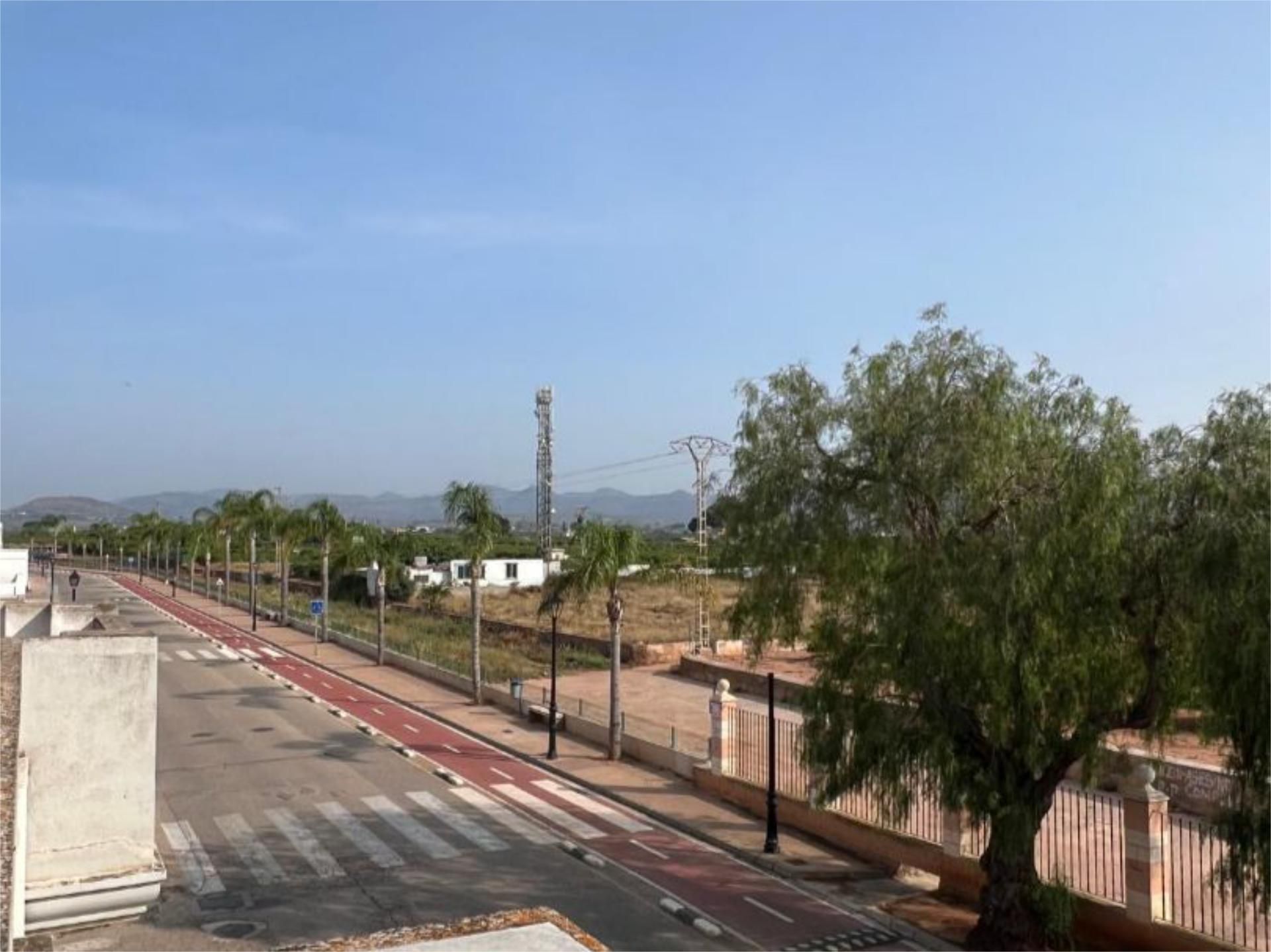 Exterior view of Single-family semi-detached for sale in Rafelbuñol / Rafelbunyol  with Air Conditioner, Terrace and Balcony