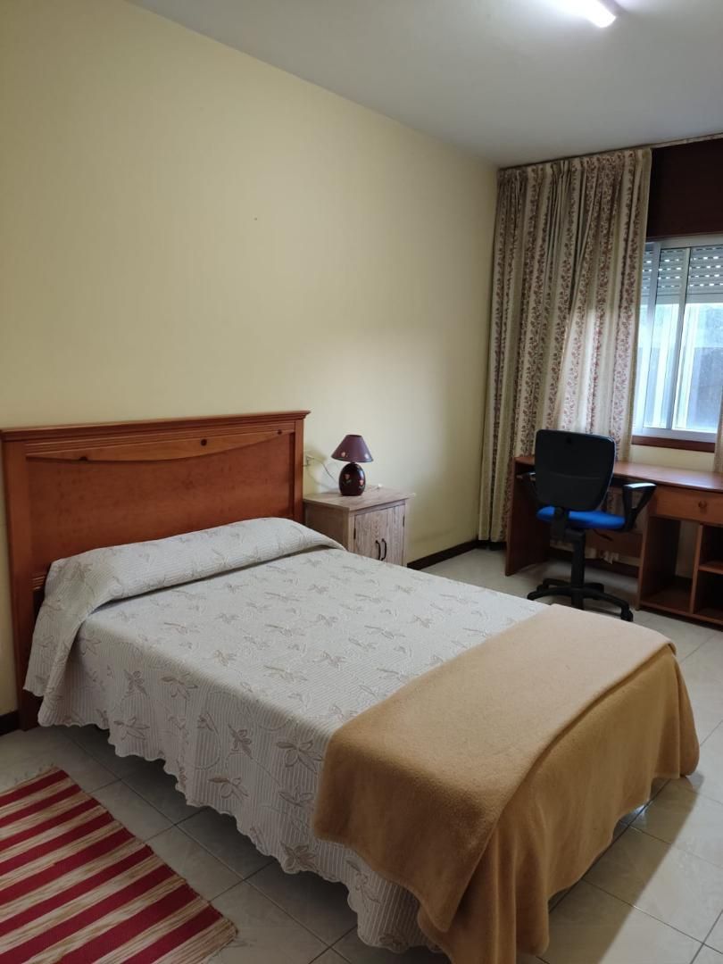 Flat to share in Rúa Francisco Asorey, 13, O Burgo - Campus Universitario