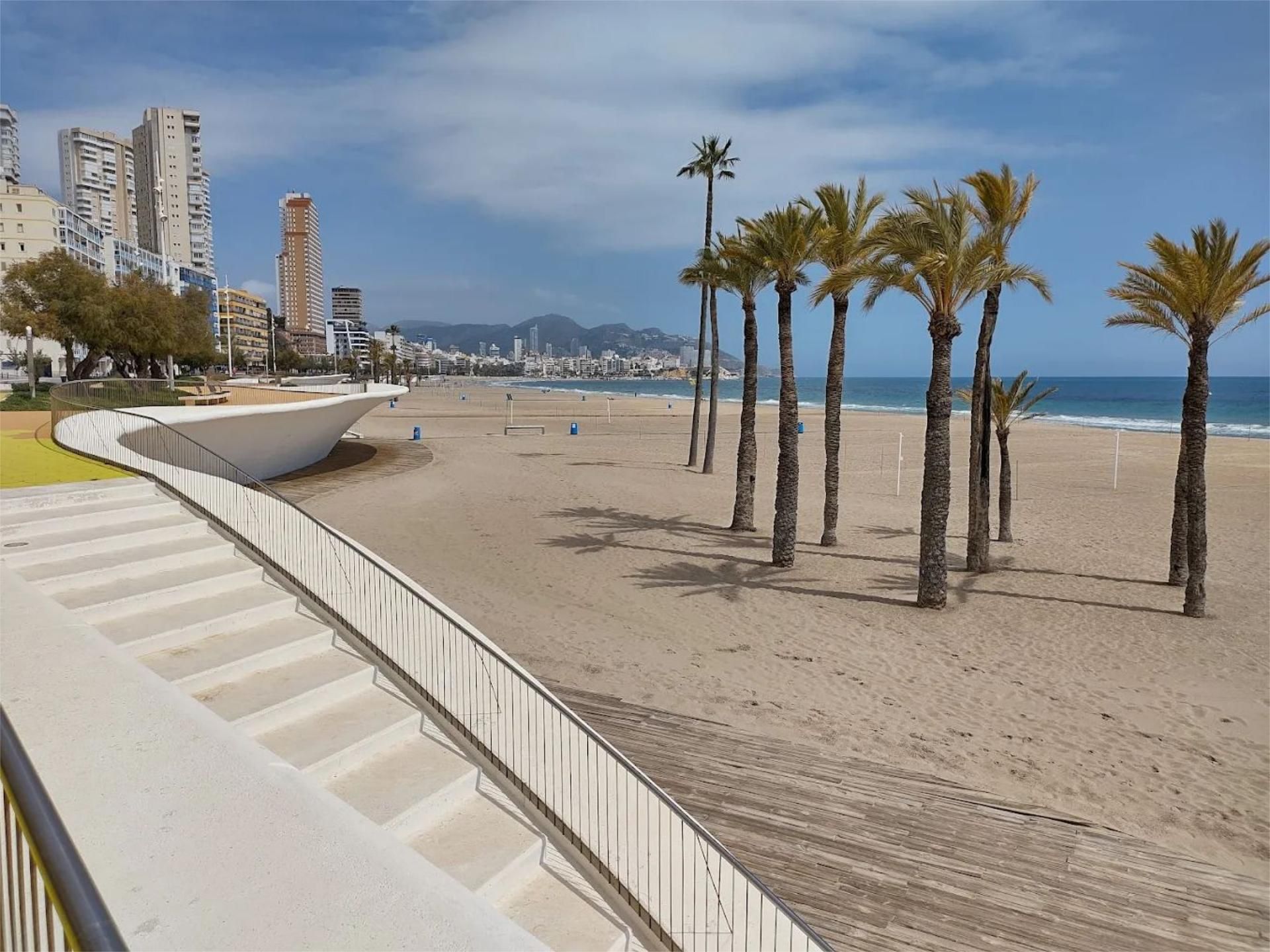 Vista exterior de Garatge de lloguer en Benidorm