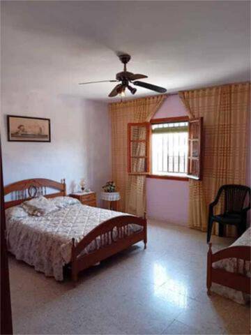 Casa-chalet en Venta en Cambil