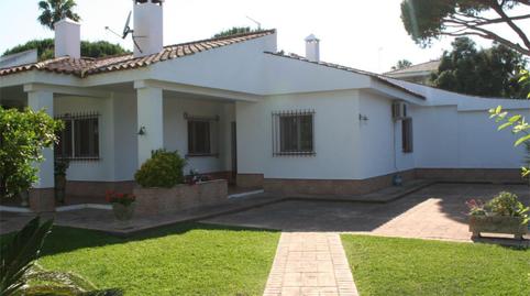 Single-family semi-detached to rent in Calle Abeto, 12, Vistahermosa, Cádiz - image 2 Photo 2 of Single-family semi-detached to rent in Calle Abeto, 12, Vistahermosa, Cádiz