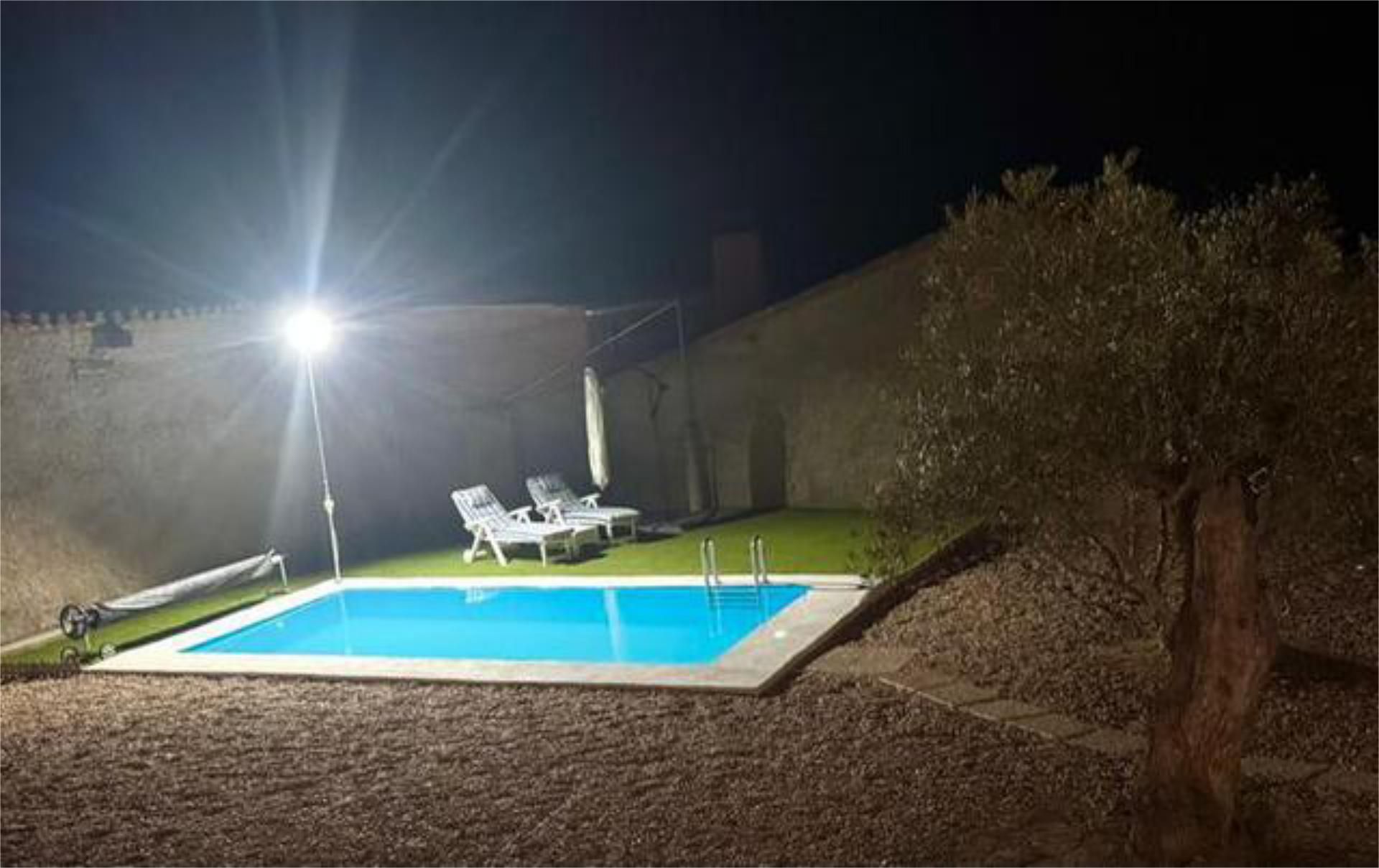 Piscina de Casa adosada en venda en Zamora Capital  amb Calefacció, Jardí privat i Terrassa