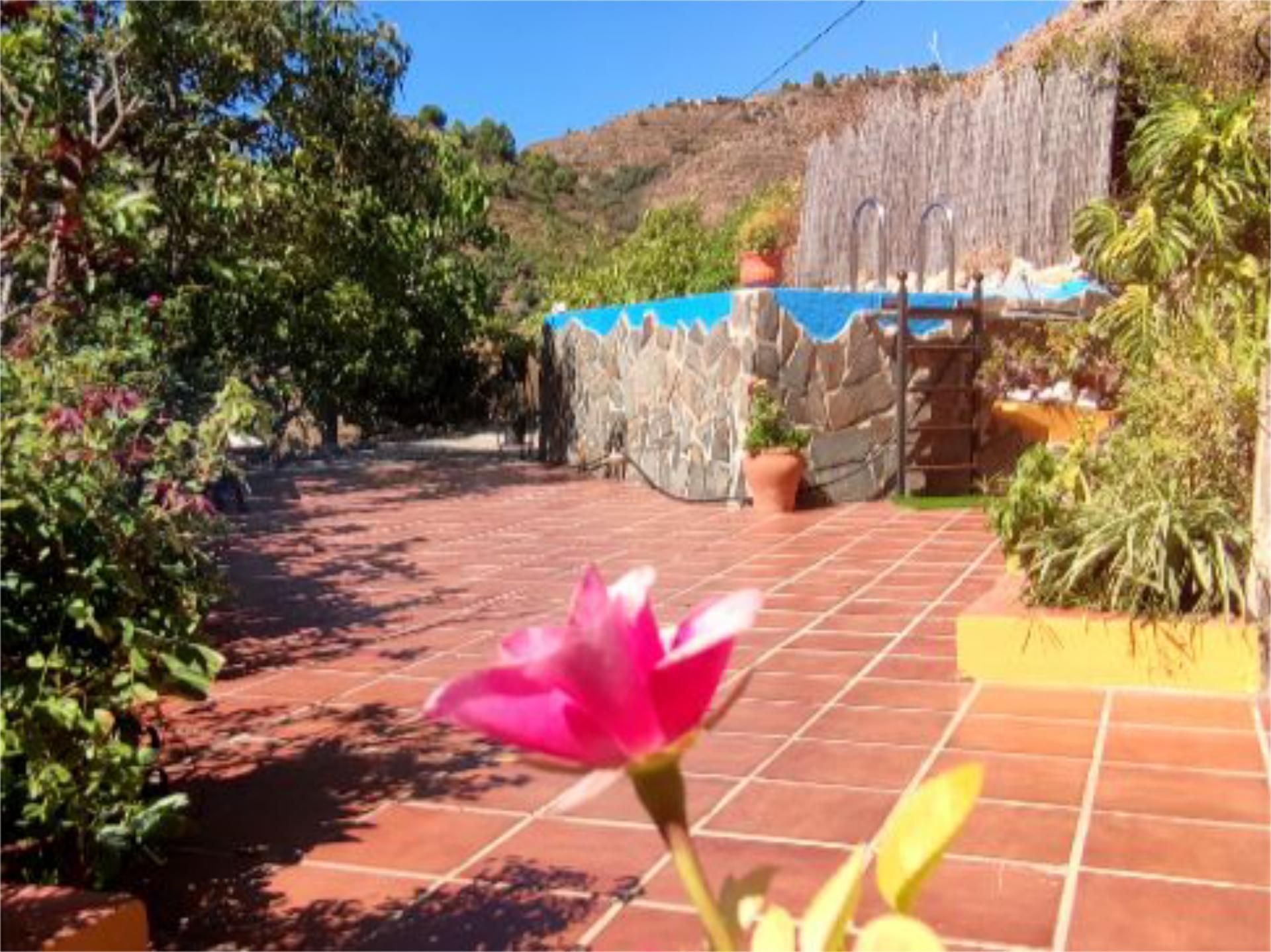 Jardín de Finca rústica en venta en Nerja con Aire acondicionado, Terraza y Piscina