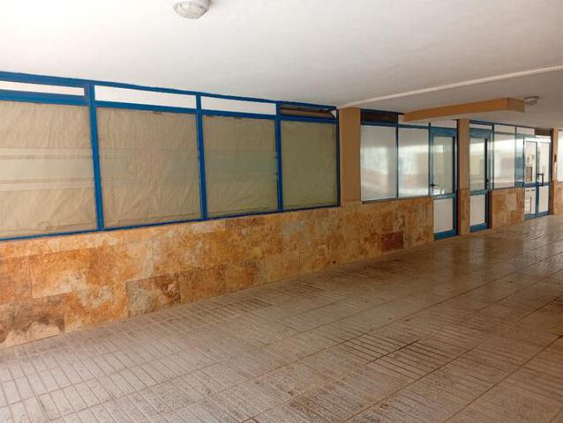 Box room to rent in La Oliva