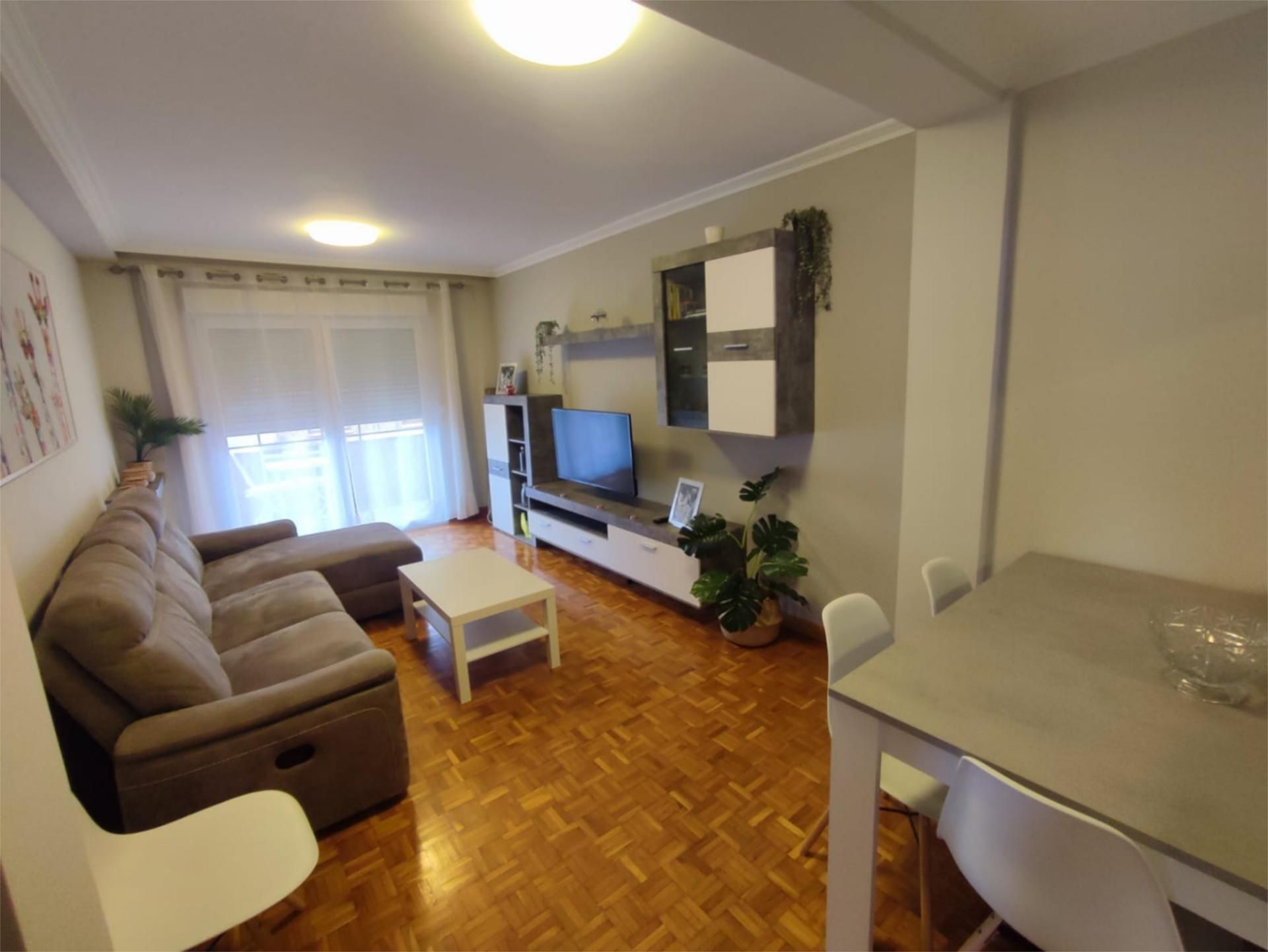 Sala d'estar de Pis de lloguer en Estella / Lizarra amb Calefacció, Parquet i Terrassa